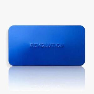 ❤️6/$27❤️ I Heart Revolution Forever Dynamic Palette
Tranquil 💙 w/Free Brushes